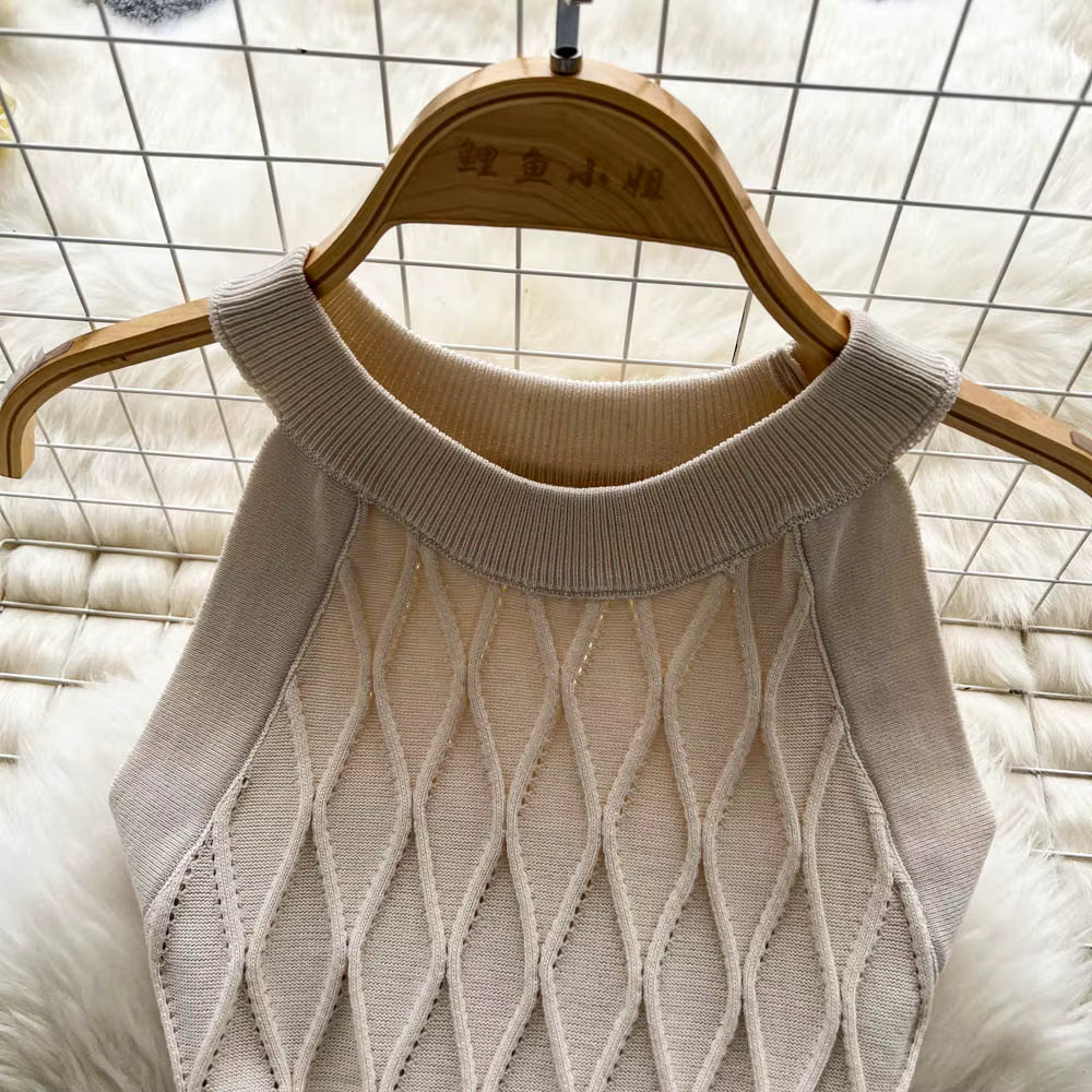 Knitted Sleeveless plaid body top