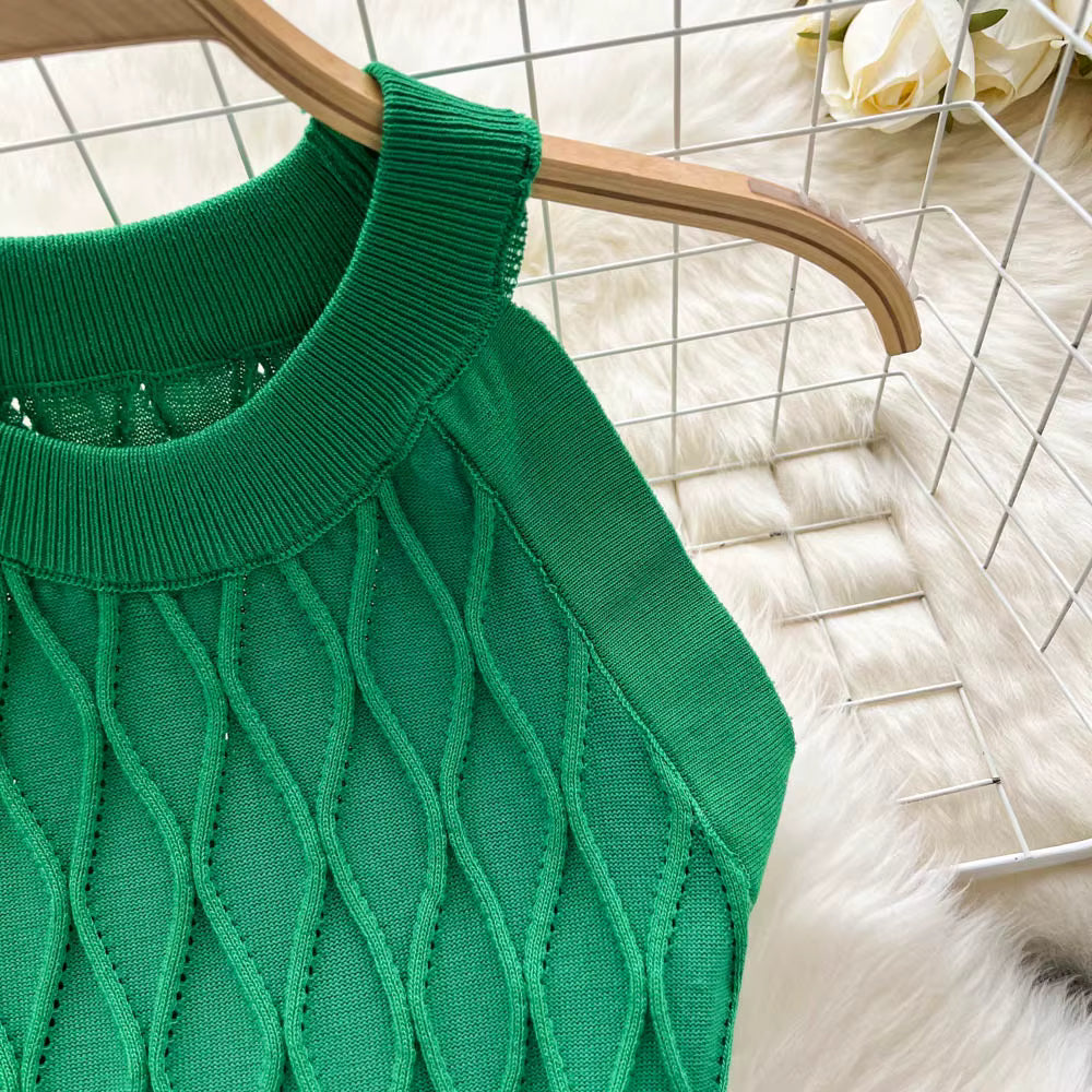 Knitted Sleeveless plaid body top