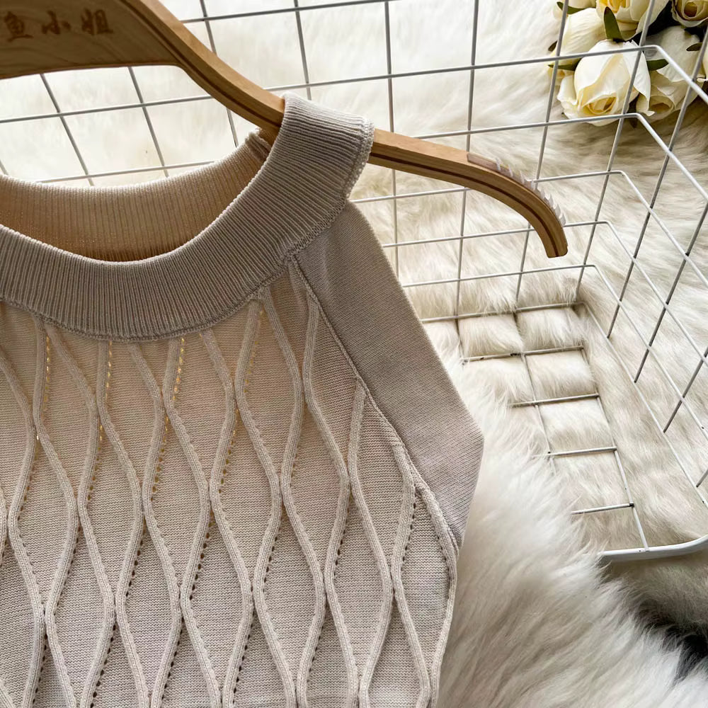 Knitted Sleeveless plaid body top